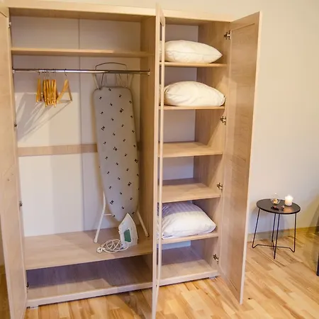 Apartamento Apartment, Barons Promenade With Parking Riga