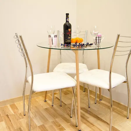 Apartment, Barons Promenade With Parking Riga