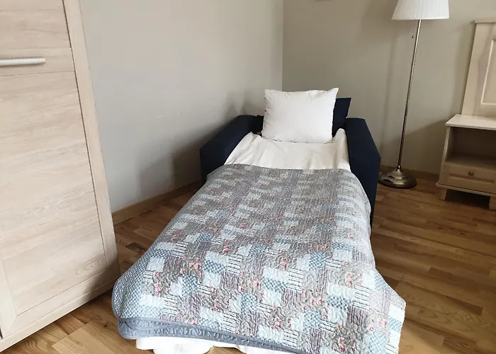 Apartment, Barons Promenade With Parking Apartment *